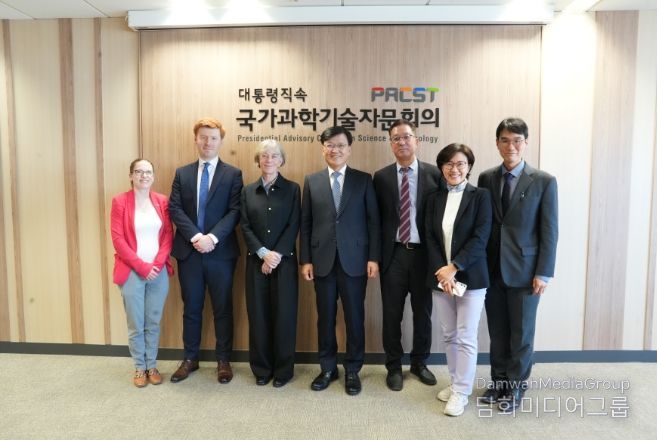 한-영 과학기술 자문기구 간 협력 방안 논의