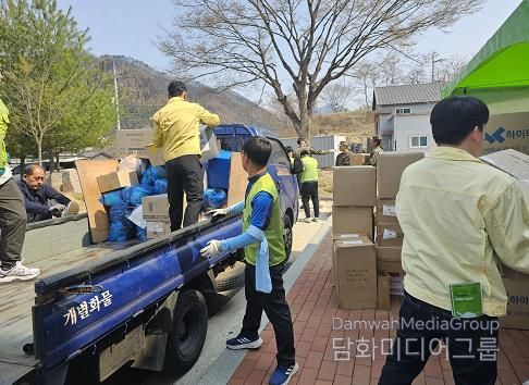 대구시교육청 교직원, 청송 찾아 산불 피해 복구 봉사활동 참여
