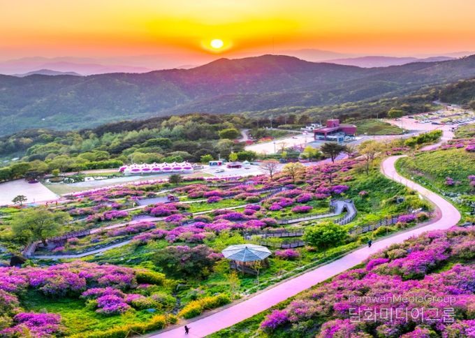 경남 산청 황매산 철쭉제(5월 1일~5월 11일)