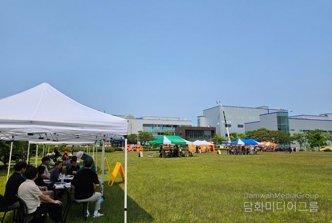 천안시는 지난달 30일 종근당 천안공장에서 화학사고 대응을 위한 ‘천안시 4권역(성거‧직산) 화학물질 지역협의체’ 회의를 개최했다.