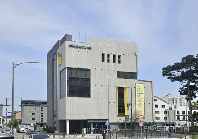 배방월천도서관 전경