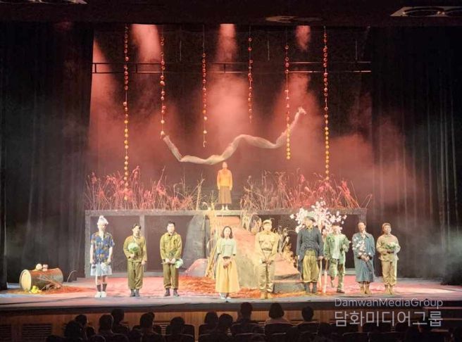 극단 예촌 공연 모습