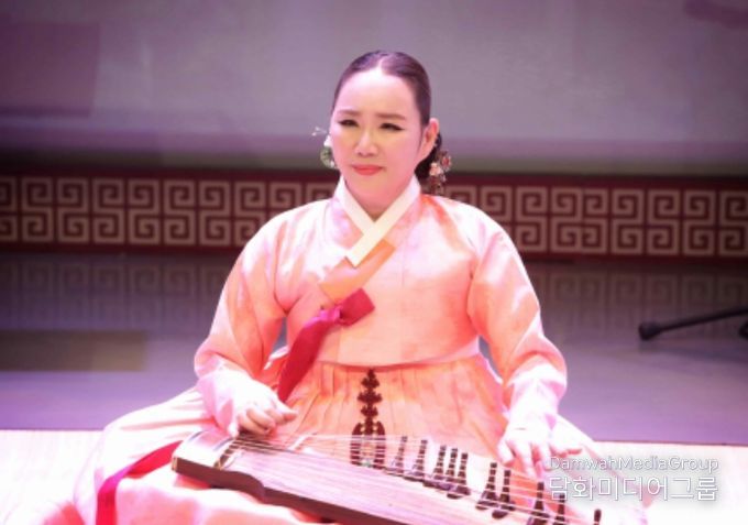 국가무형유산 '가야금산조 및 병창' 보유자로 인정된 정옥순 씨