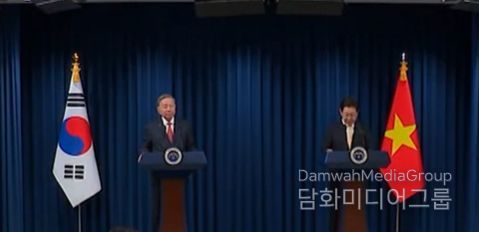 '한국-베트남 포괄적 전략 동반자 관계 심화를 위한 공동성명' 발표(KTV방송 화면 캡춰)