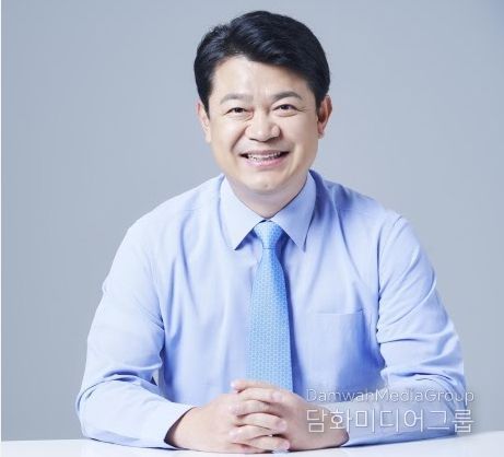 더불어민주당 복기왕 의원(충남 아산시갑, 더불어민주당 사회적경제위원장)