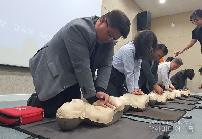 행정문화위 심폐소생술 교육