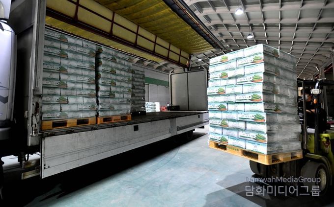 출하 중인 화천산 농산물