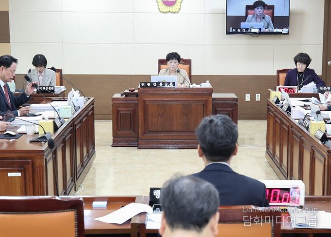 인천시의회 행안위, 제304회 임시회 안건 20건 심사