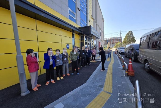 강화군, “재난 약자를 지켜라”… 인지건강센터 합동 소방 훈련 실시