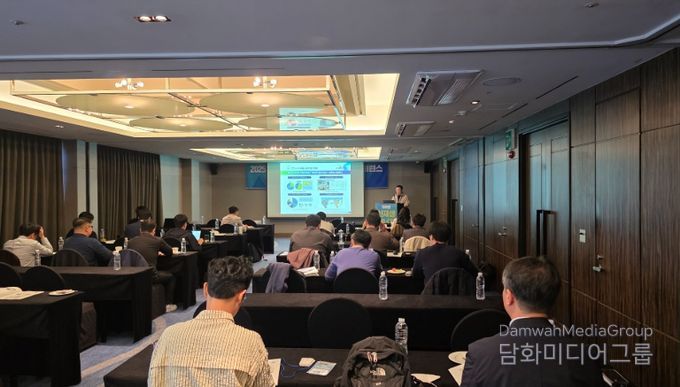 1. 천안과학산업진흥원이 29일 신재생에너지 인프라 확산 컨퍼런스를 진행하고 있다.