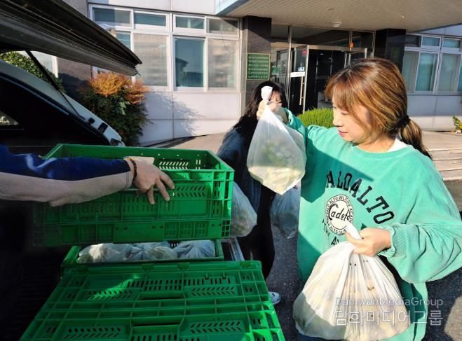 서천군, 침수피해 농가 돕기“샤인머스캣 팔아주기 운동”전개