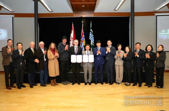 광양시, 북미 지역 첫 우호도시 체결…국제교류 네트워크 외연 확장 - 철강항만과(우호도시 협약 체결 단체사진)