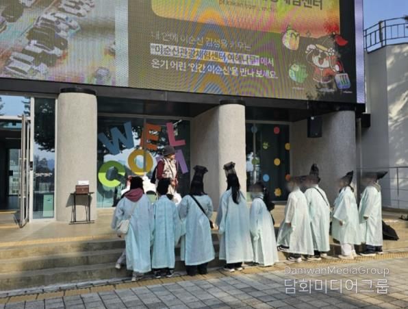 아산시가 이순신관광체험센터 여해나루와 현충사에서 ‘이순신 역사탐정단’을 시범 운영하고 있다.