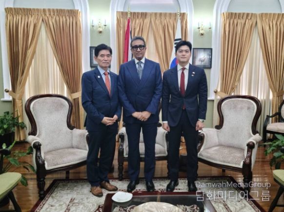 김용태 의원과 트리비다드 토바고 하원의장 면담(좌로부터 주 트리니다드 토바고 대한민국 권세중 대사, Jagdeo Singh 작데오 싱 트리니다드토바고 하원의장, 김용태 의원)