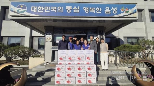 음성군 소이면 자유총연맹 여성회장, 경로당에 고구마 기탁