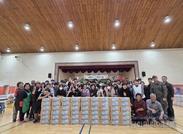 삼성중학교, 포천시 신북면 취약계층에 김장김치 50상자 후원