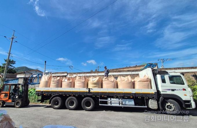 광양시, 2025년산 공공비축미곡 건조벼 매입 본격 추진 - 농식품유통과(상차된 미곡)