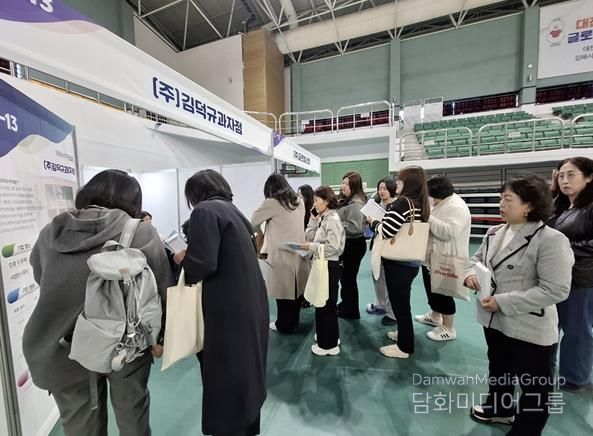 현장실습훈련지원사업 참여업체(김덕규 과자점-채용박람회) 사진