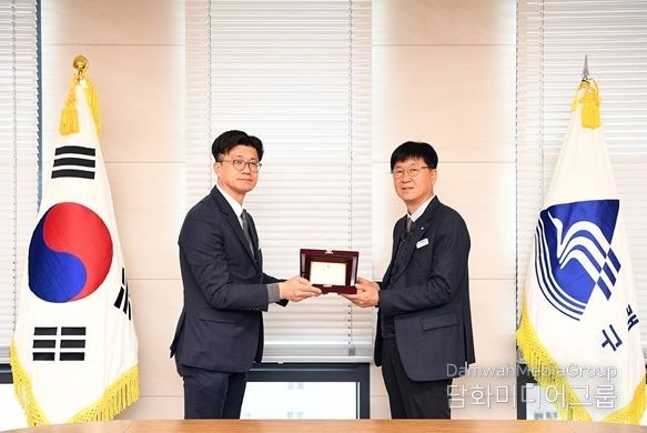 한전MCS(주) 동래지점 사회봉사단에 감사패 전달