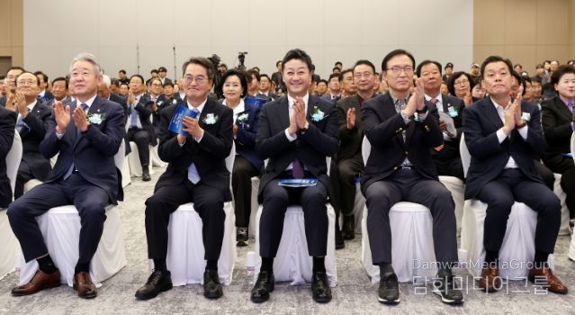 김진경 의장, NH농협은행 경기본부 신사옥 준공식 참석...경기도 금융과 농업 발전의 구심점 역할 당부