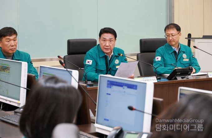 정영철 영동군수 재난안전대책상황실 비상근무 직원들 노고 격려
