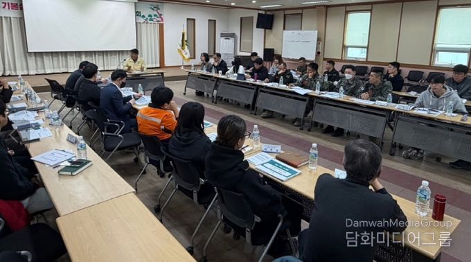 포항시는 25일 포항시 산림조합 대강당에서 유관기관 관계자 50여 명이 참석한 가운데 ‘2025년 포항시 소나무재선충병 지역방제협의회’를 개최했다.