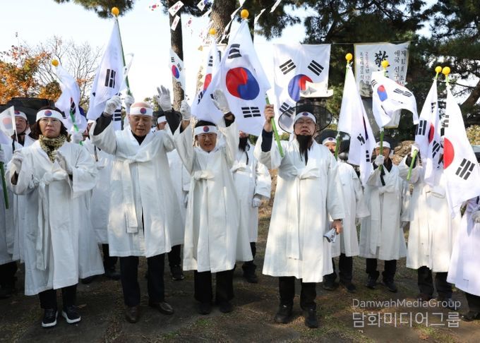 조설대 집의계 애국선구자 경모식