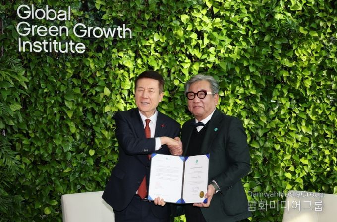 포항시는 지난 2일 서울에 있는 GGGI 본부에서 ‘GGGI NFG 가입증서 전달식’을 갖고 GGGI가 신설한 뉴 프론티어 그룹(New Frontier Group, NFG)의 첫 공식 회원 도시로 가입했다.