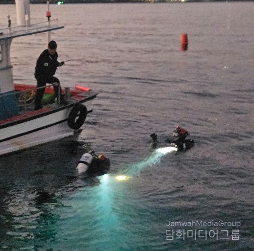 울진해경, 영덕 축산 해역서 해상추락 의심 신고 접수…수색 총력(1보)