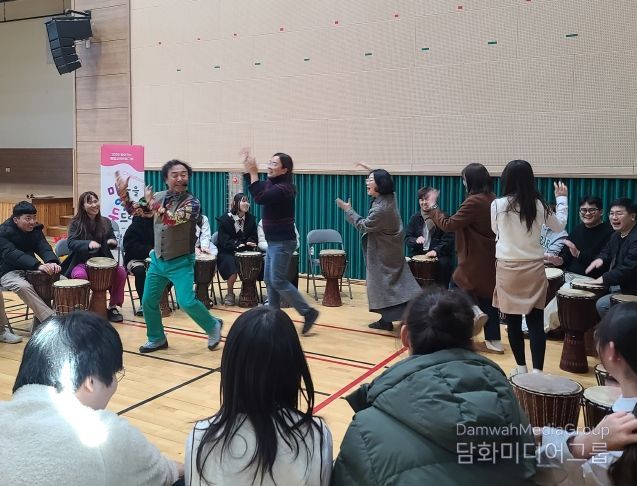 마음을 여는 두드림 - 드럼서클