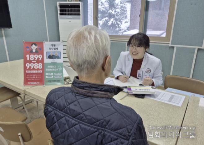 양로원 방문 조기 검진 모습