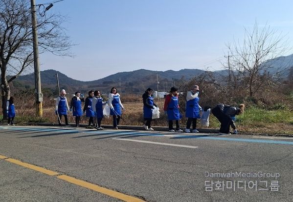 2025 영광 여성대학 수료생 환경정화 활동