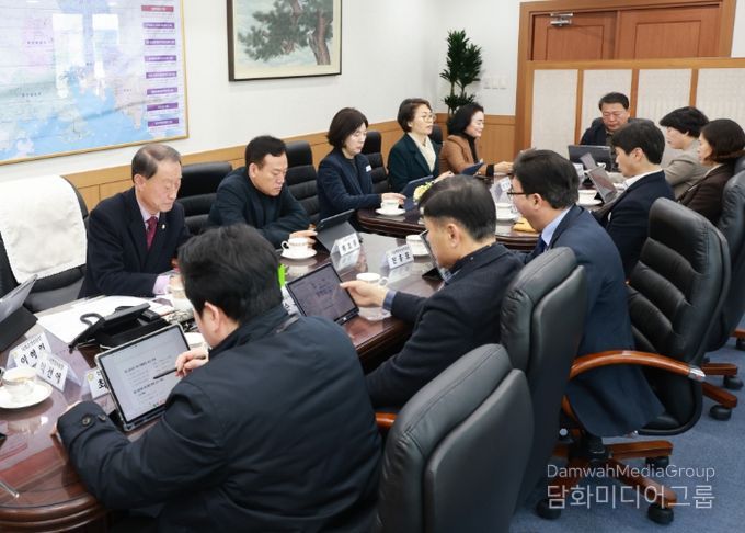 창원특례시의회, 2026년 첫 의장단 간담회 개최