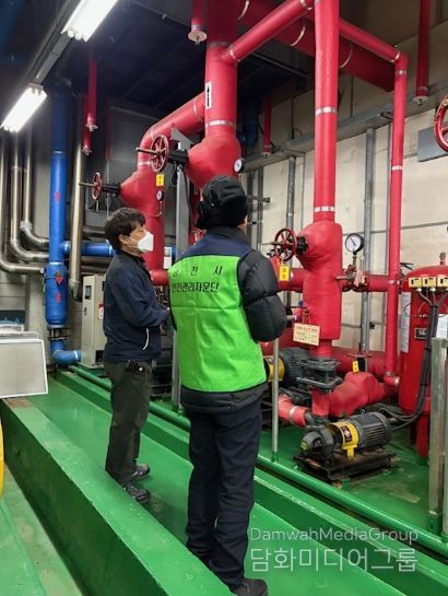 영천시는 지난 21일 설 명절 대비 재난·화재·안전사고 예방을 위한 다중이용시설 안전점검을 실시했다.