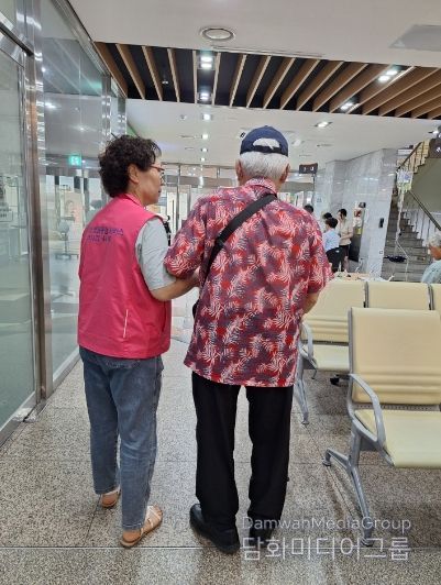 전주시 ‘어르신 병원 동행 신청하세요’