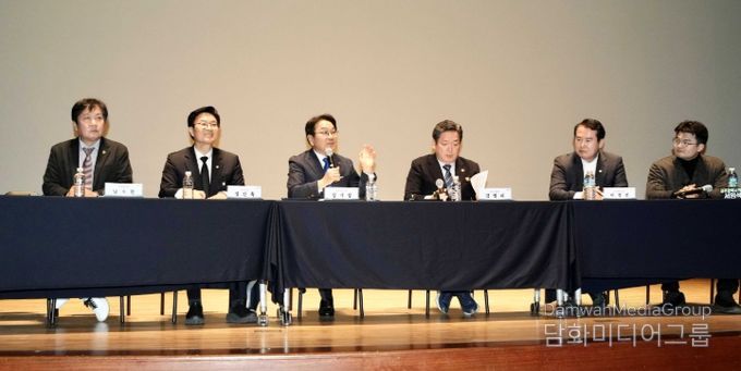 강기정 광주광역시장, 광주전남 통합 남구권역 시민공청회 참석