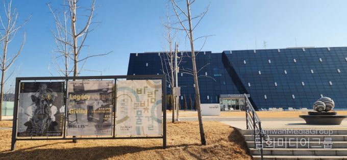 조선의 보물부터 AI가 그린 미래까지, 한겨울의 예술 기행