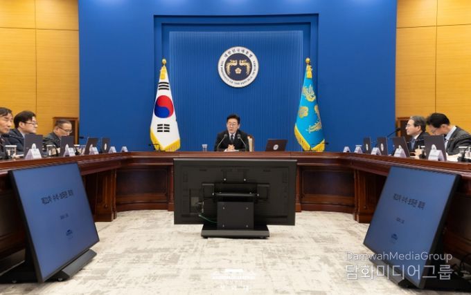 제21차 대통령 주재 수석·보좌관 회의(청와대)