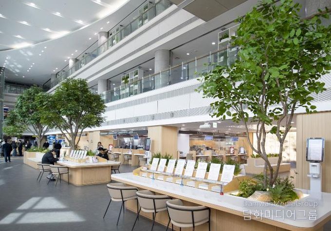 용산구, '야간 민원실' 운영…퇴근 후에도 서류 발급 가능