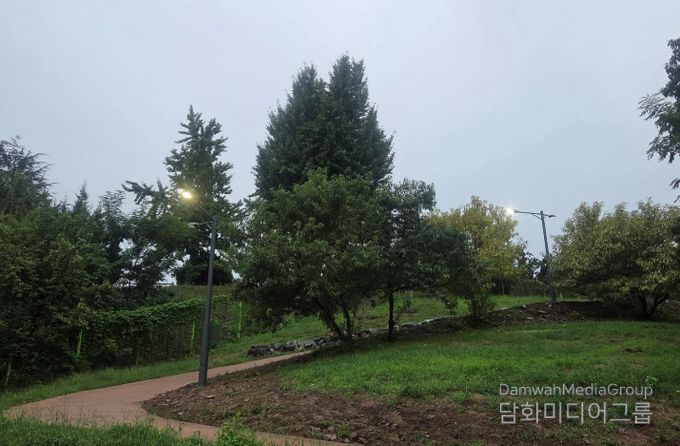 대구 동구, 신암공원 북편 진입로 공원등 설치