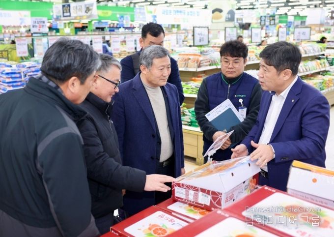 소비지 농협 방문한 김완근 시장