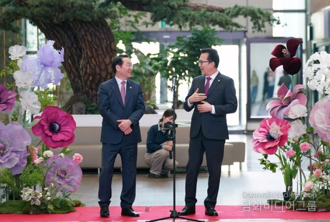 유시장 11일 구청 환대 속 연두방문…