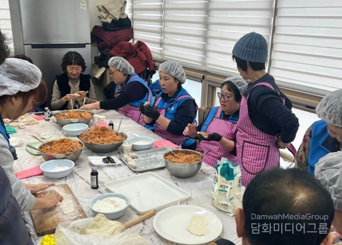 원평동 바르게살기위원회, ‘설맞이 만두 나눔 행사’ 개최
