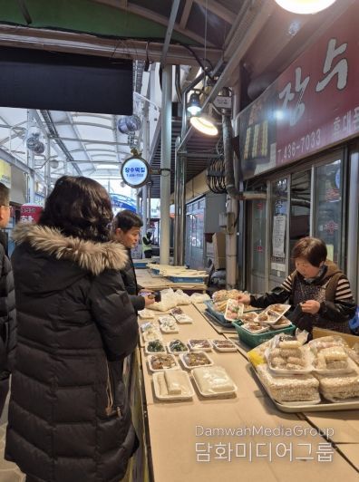 김천시 상하수도과, 설맞이 전통시장 장보기 나서