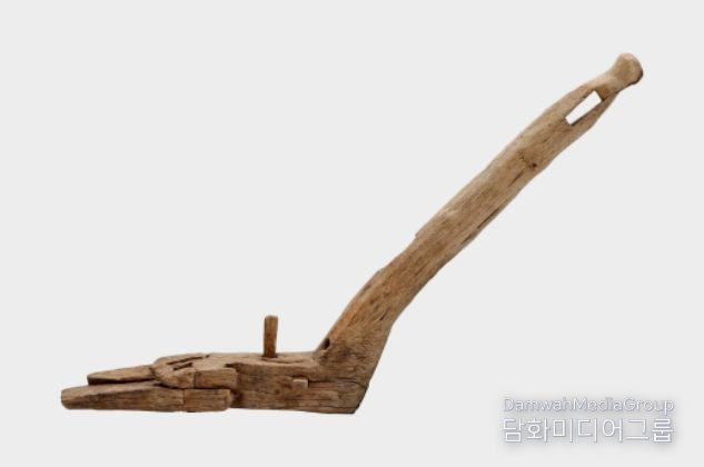 삼국시대 쟁기 보존처리 후