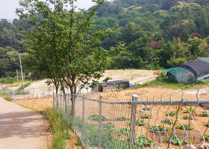 대전 대덕구가 고라니 등 야생동물로 인한 농작물 피해를 줄이기 위해 예방시설 설치 지원사업을 확대한다. 사진은 예방시설 설치 모습.