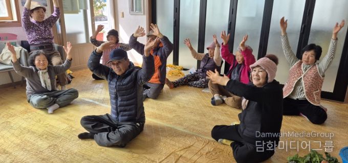 어르신 건강 증진을 위한 건강생활실천 프로그램 운영