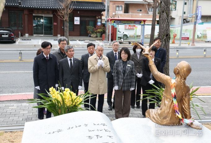 인권·평화 조형물 ‘기억과 소망’ 여덟 번째 추모식
