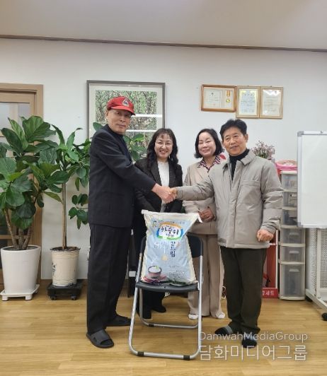 고양시 원신동 지역사회보장협의체, 경로당에 ‘사랑의 쌀’ 전달