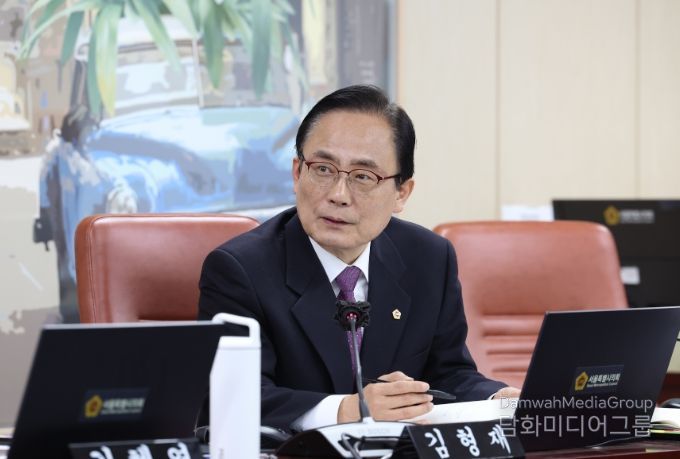 김형재 부위원장이 2026년 3월 9일 문화체육관광위에서 현안관련 질의를 하고 있다.